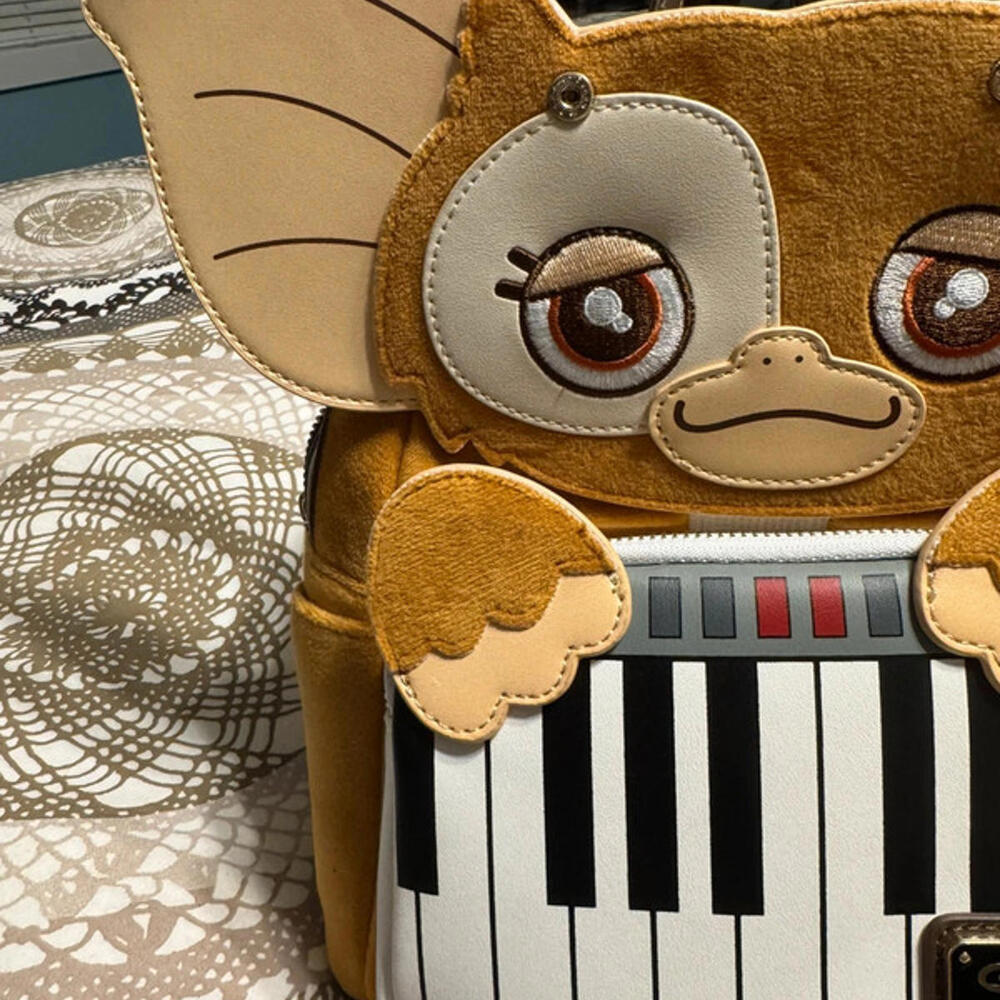 Gremlins Movie “Gizmo" Loungefly Backpack - Picture 3 of 9